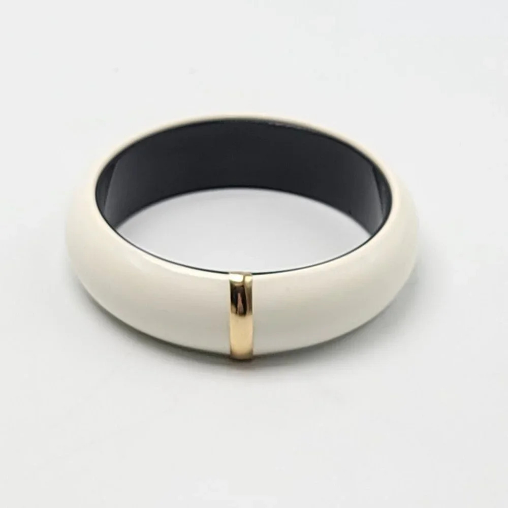 White Acrylic Modernist Gold Tone Accented Vintage Bangle Bracelet